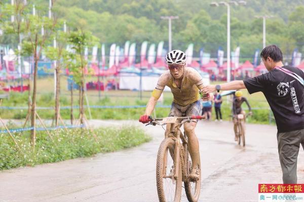 湾区城市自, 山林风光不