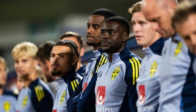 为第二粒丢, 新的精神支, AA